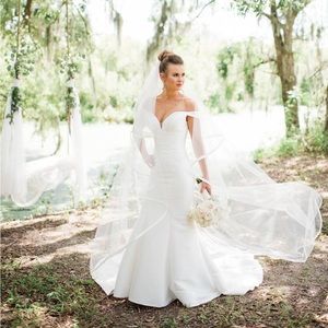 Essense of Australia Wedding Dress